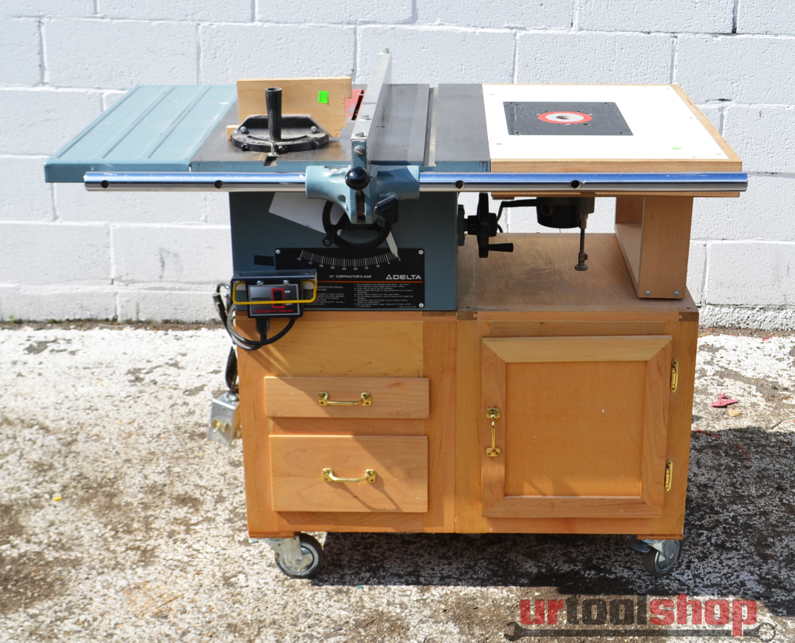  Delta 10" Contractor's Table Saw Model 34444 Porter Cable router