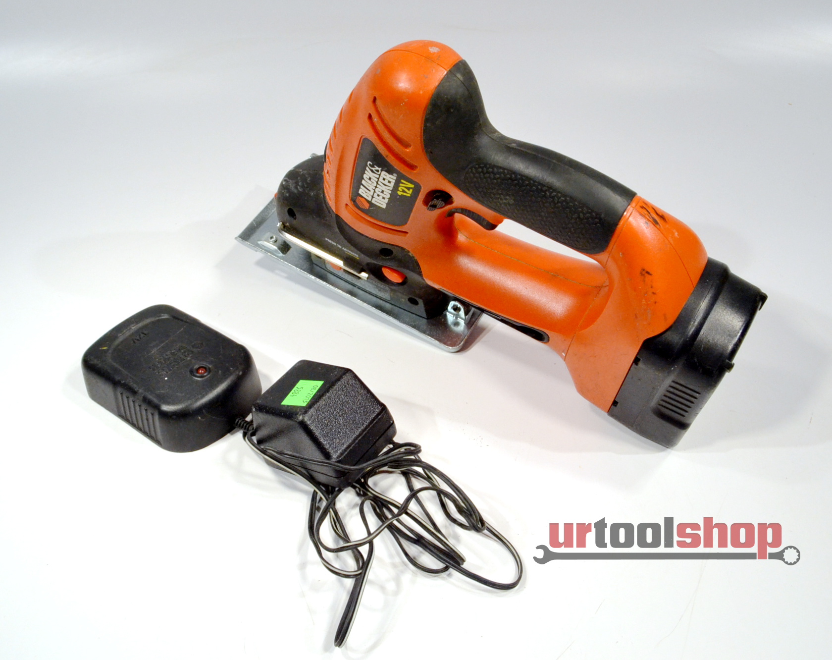 Black & Decker MT1203 Cordless Multitool with Circular Saw Attachment