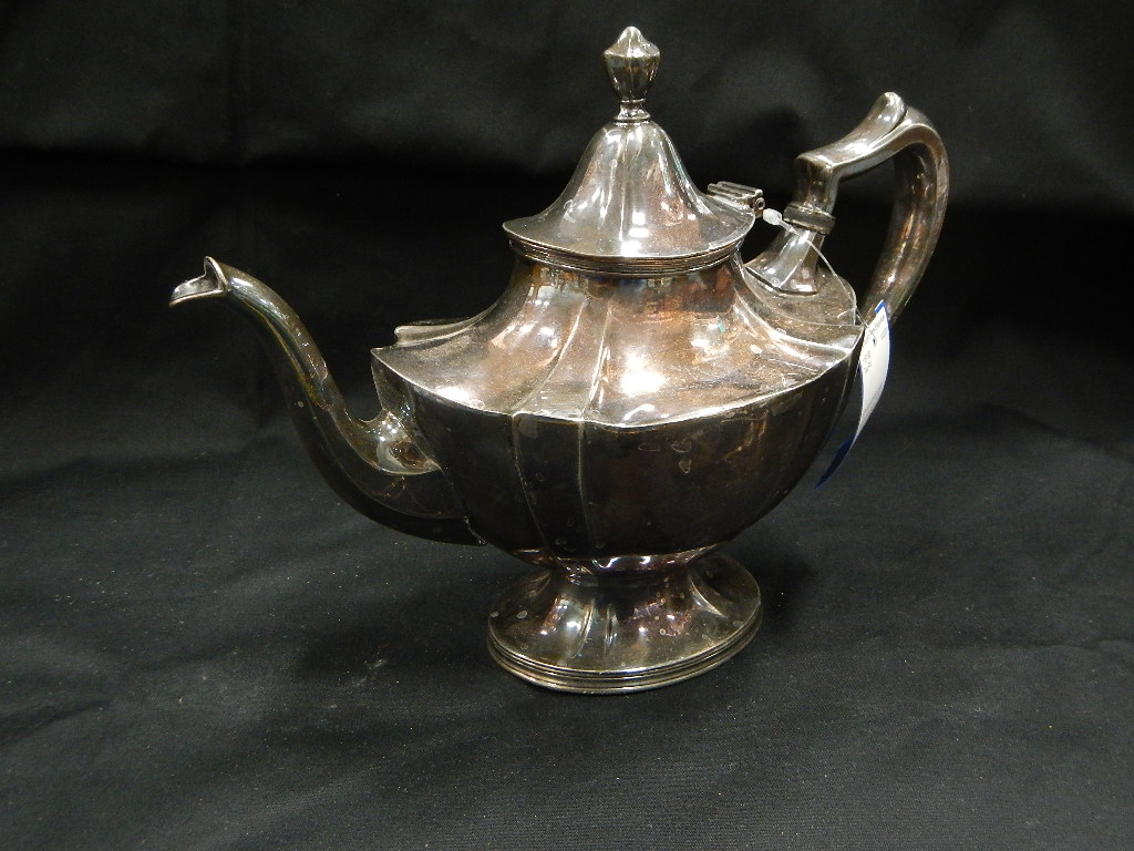 Vintage Wallace Bros Silver Co. Silver Plated Tea Pot Silverplate