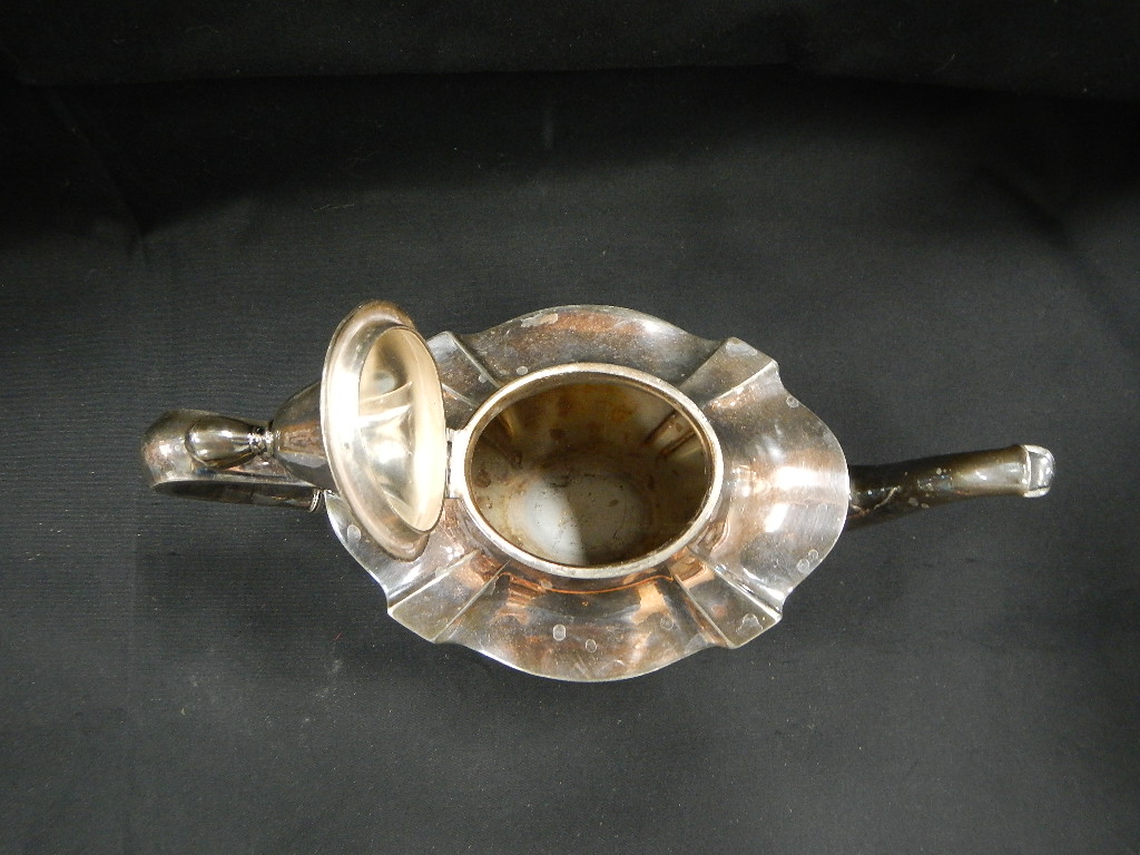 Vintage Wallace Bros Silver Co. Silver Plated Tea Pot Silverplate